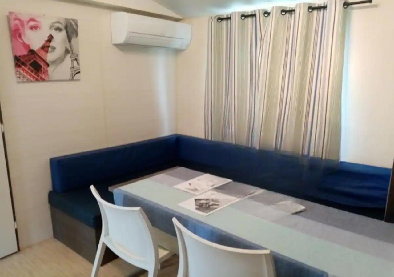La Roque D'Antheron - Mobile-Home - 6 Pers - 3 Ch - Piscine Zewnętrze zdjęcie